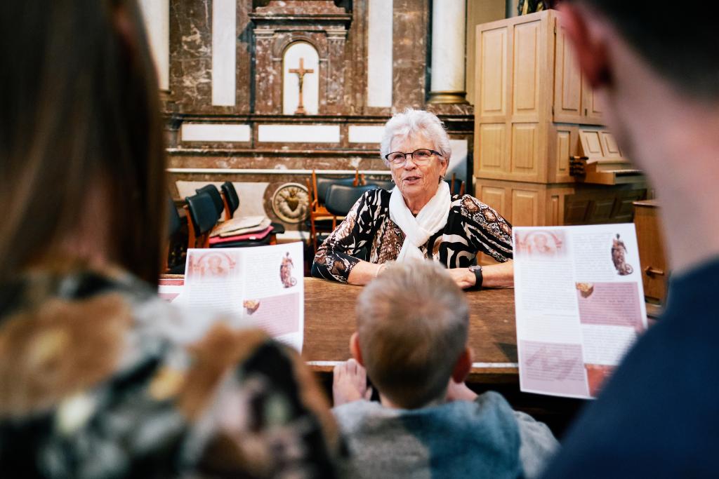 Vrijwilliger Kerkschatten van sint-catharina Musea Maaseik